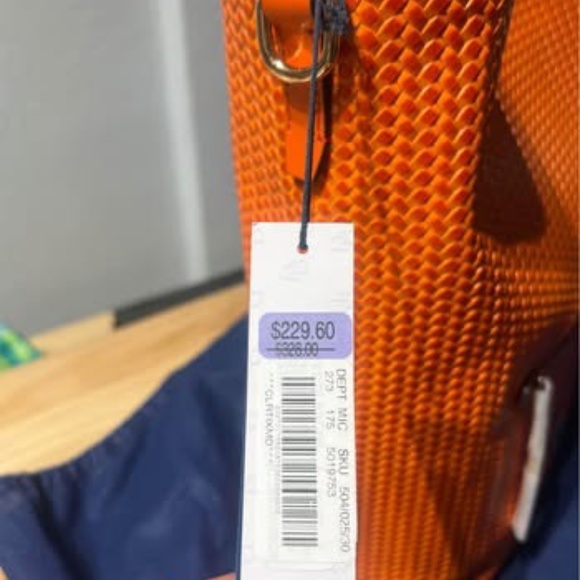 Dooney & Bourne (Large Tote/Bucket Bag) - Picture 2 of 6